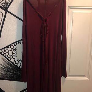Maroon tie front dresss. Medium.